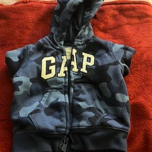 BABY BOYS GAP 3-6 months 2 piece set